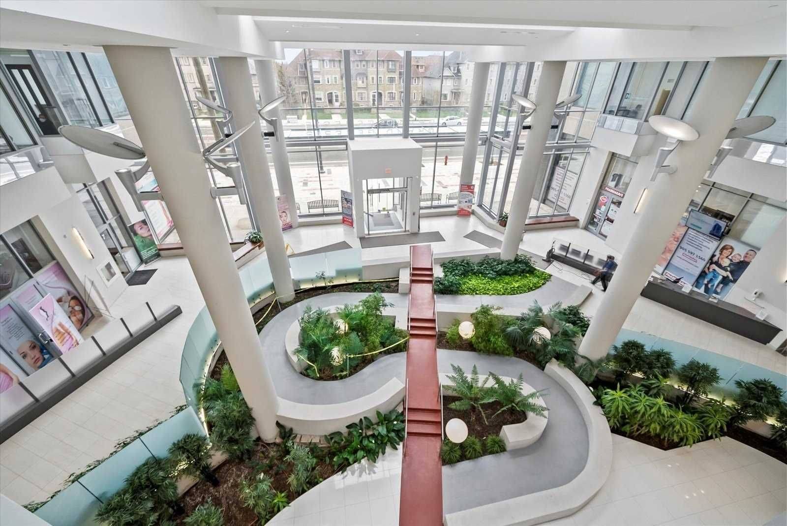 Richmond Hill, ON L4C 0Z1,9090 Yonge ST #201B