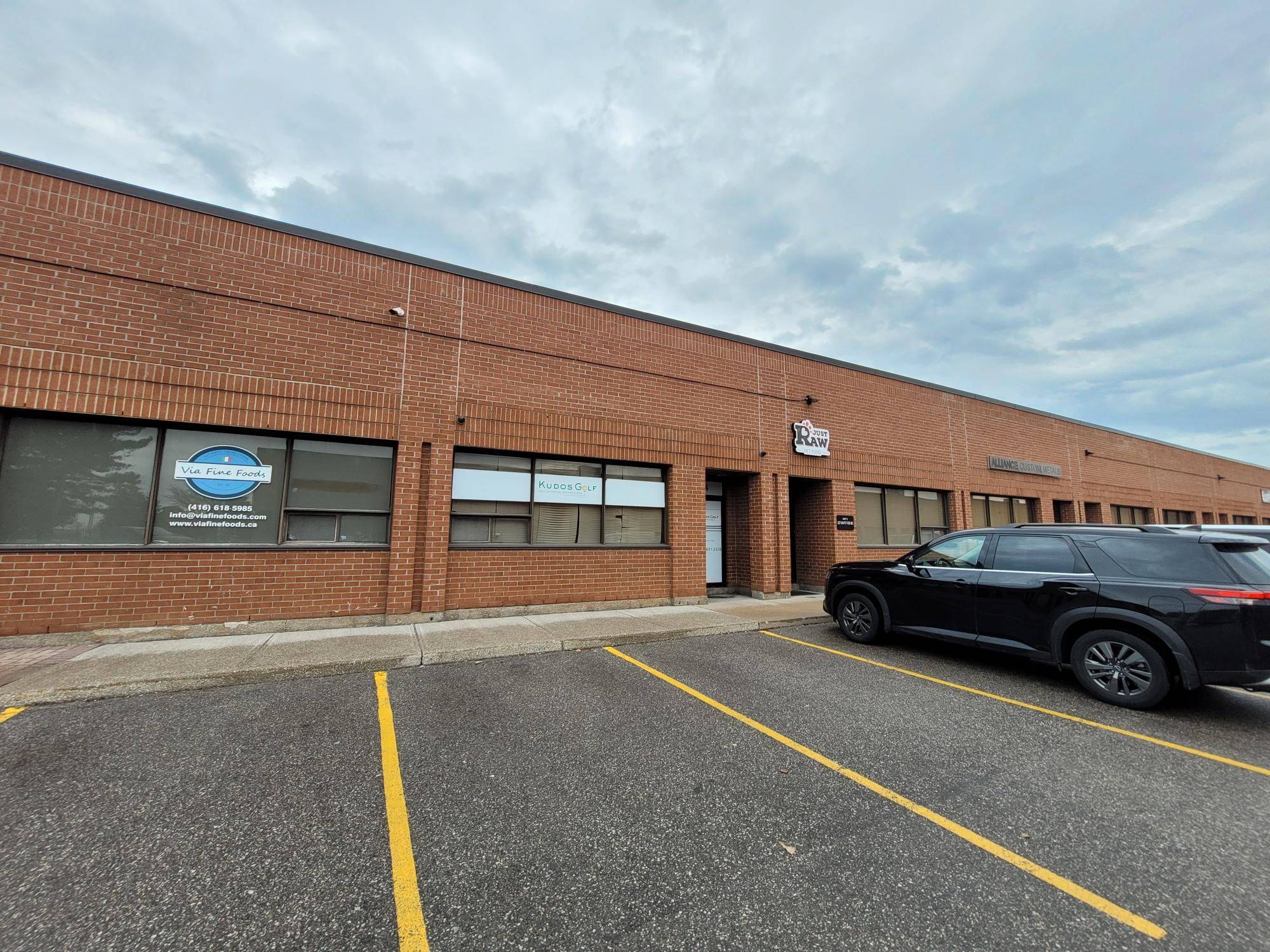 Vaughan, ON L4L 6B4,55 Winges RD #Unit 4
