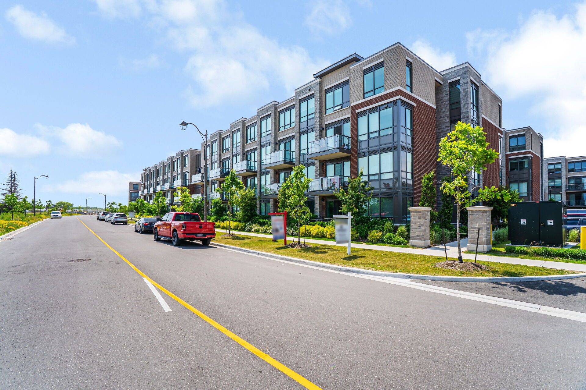 Brampton, ON L6P 0Y6,95 Attmar DR #102