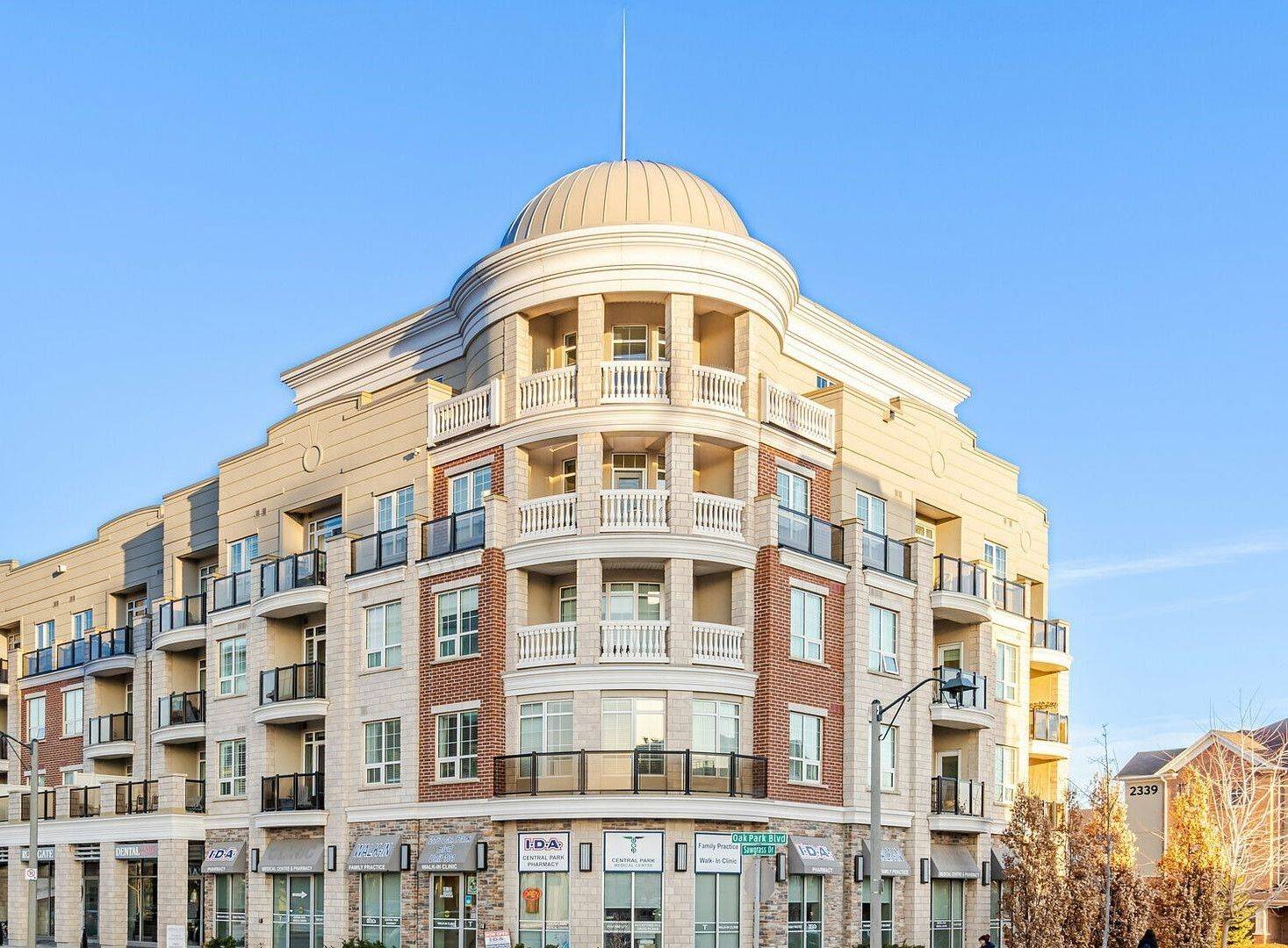 Oakville, ON L6H 7S8,216 Oak Park BLVD #226