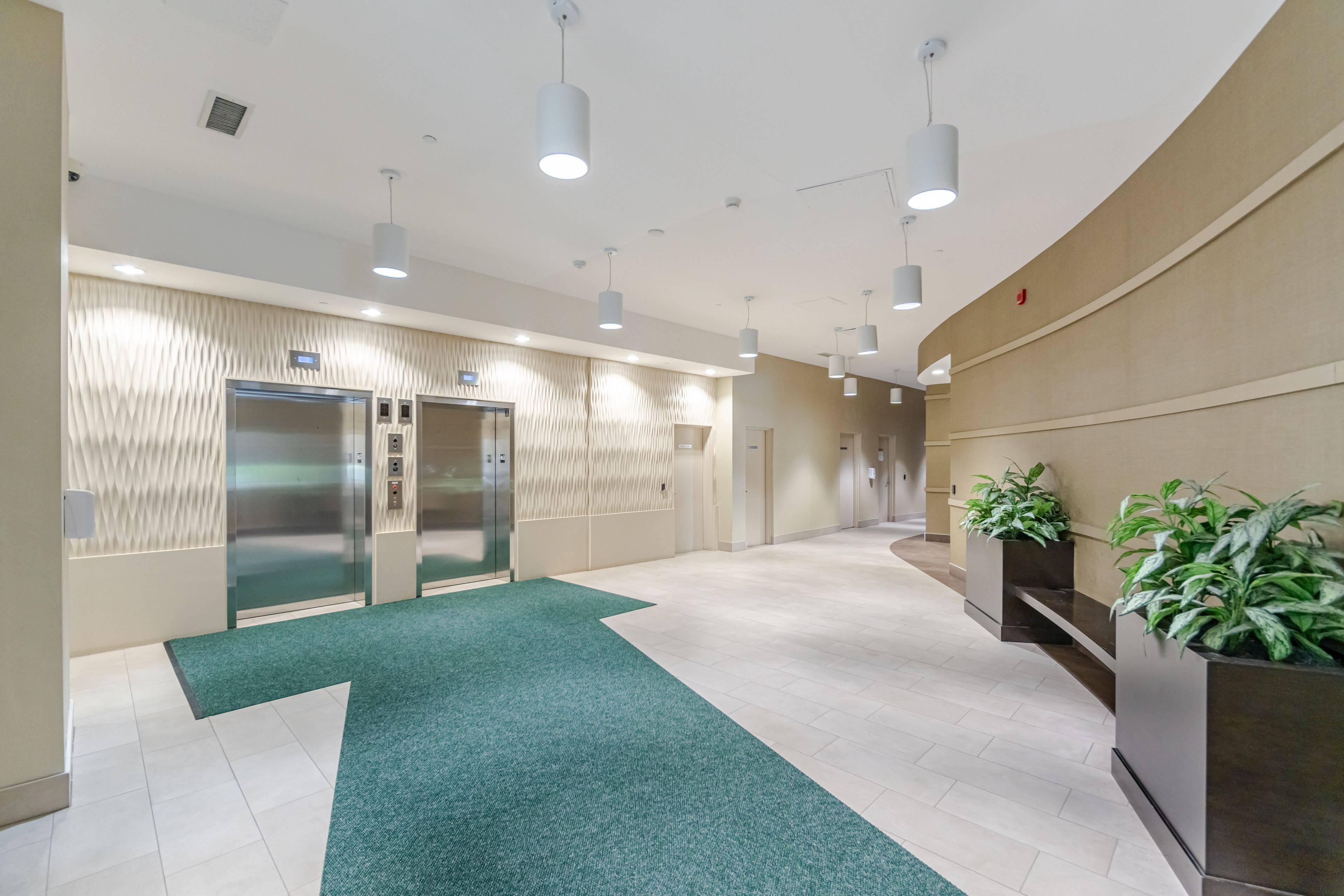 Oakville, ON L6H 7S8,216 Oak Park BLVD #226