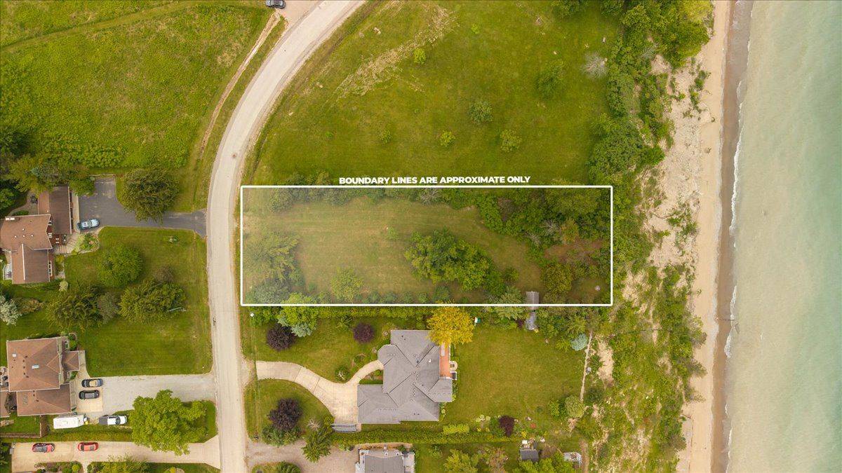 Plympton-wyoming, ON N0N 1J6,4262 Bluepoint DR