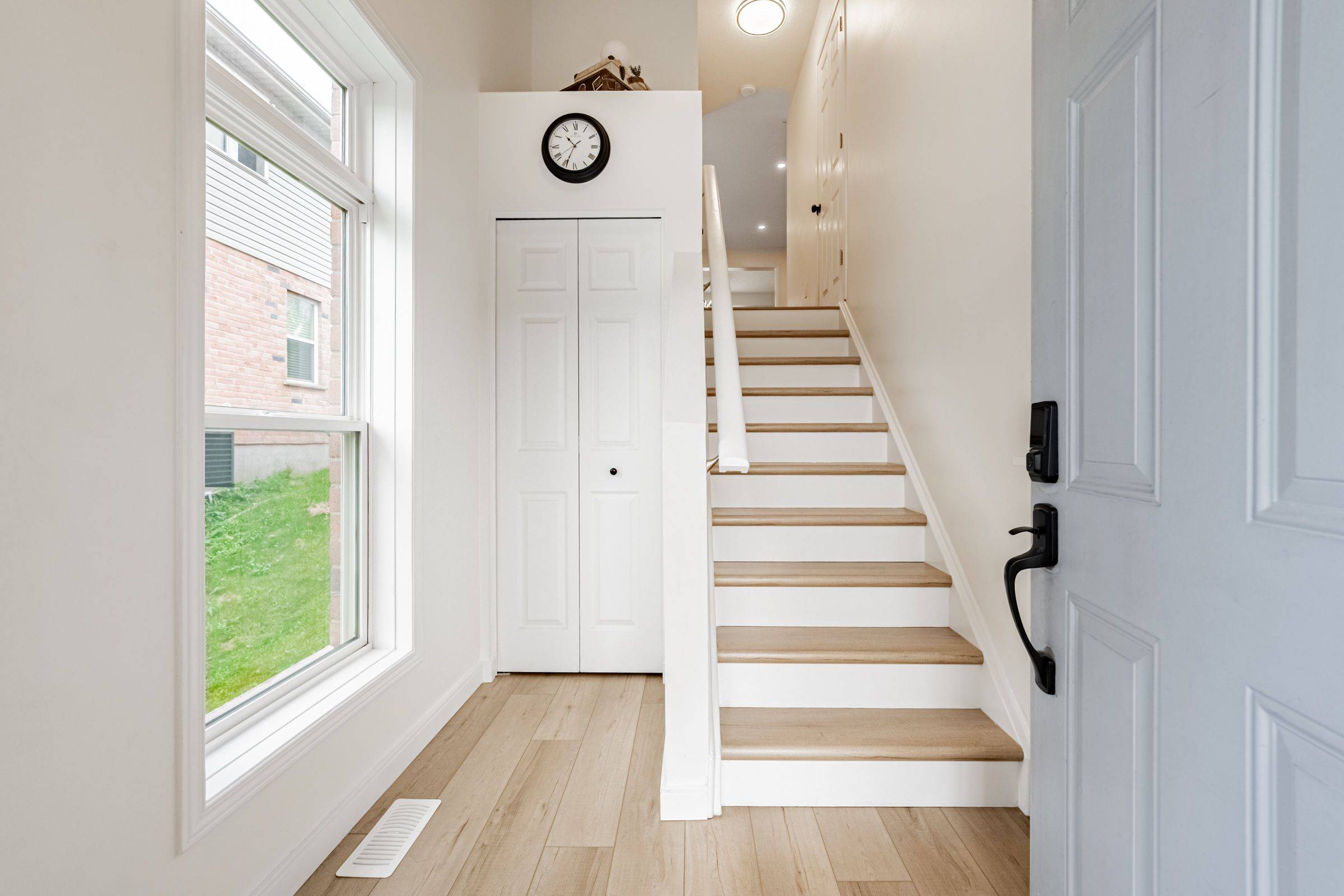 Kitchener, ON N2E 0A6,15 Brookfield CRES