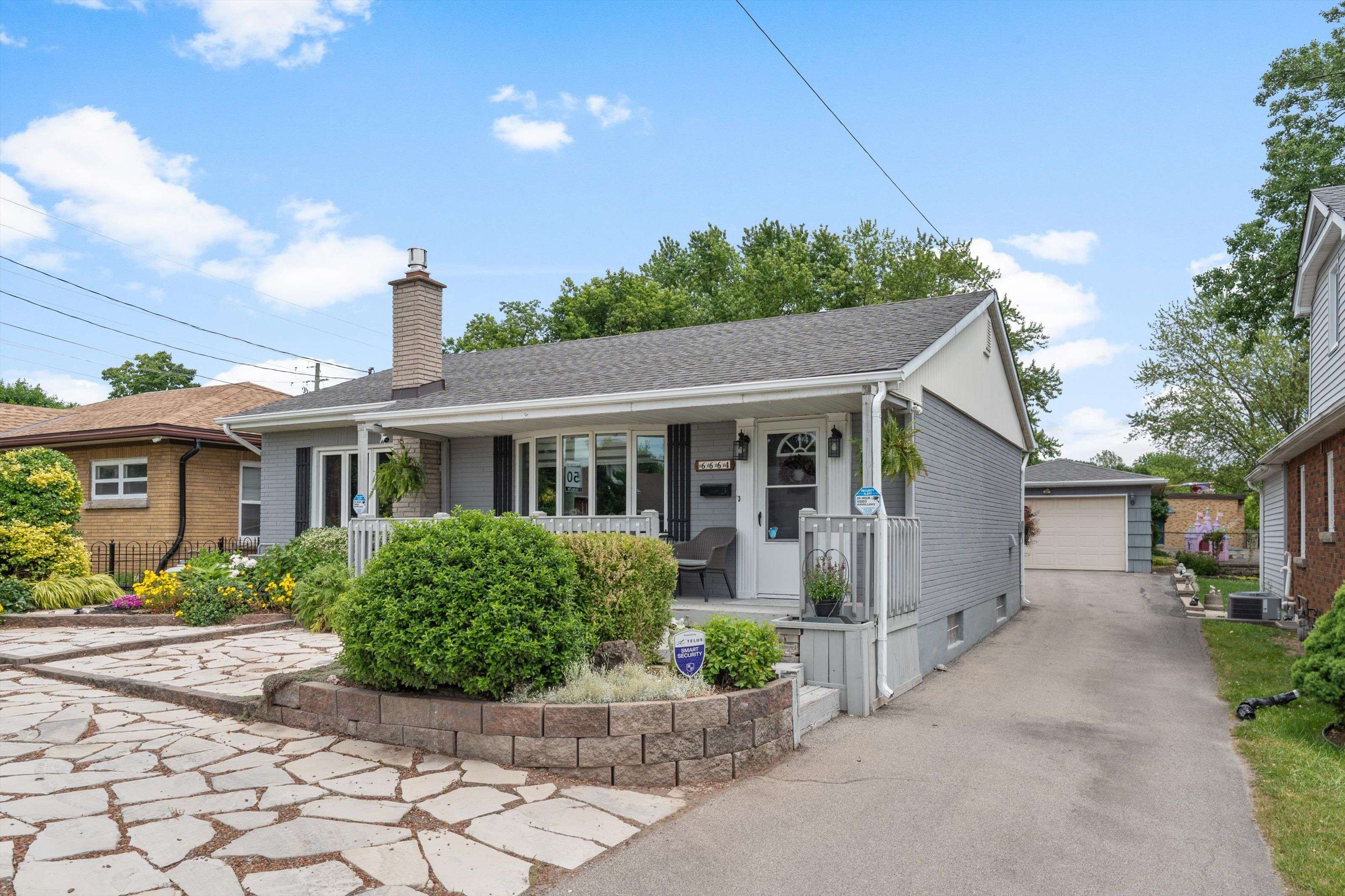 Niagara Falls, ON L2G 5T8,6664 Dorchester RD