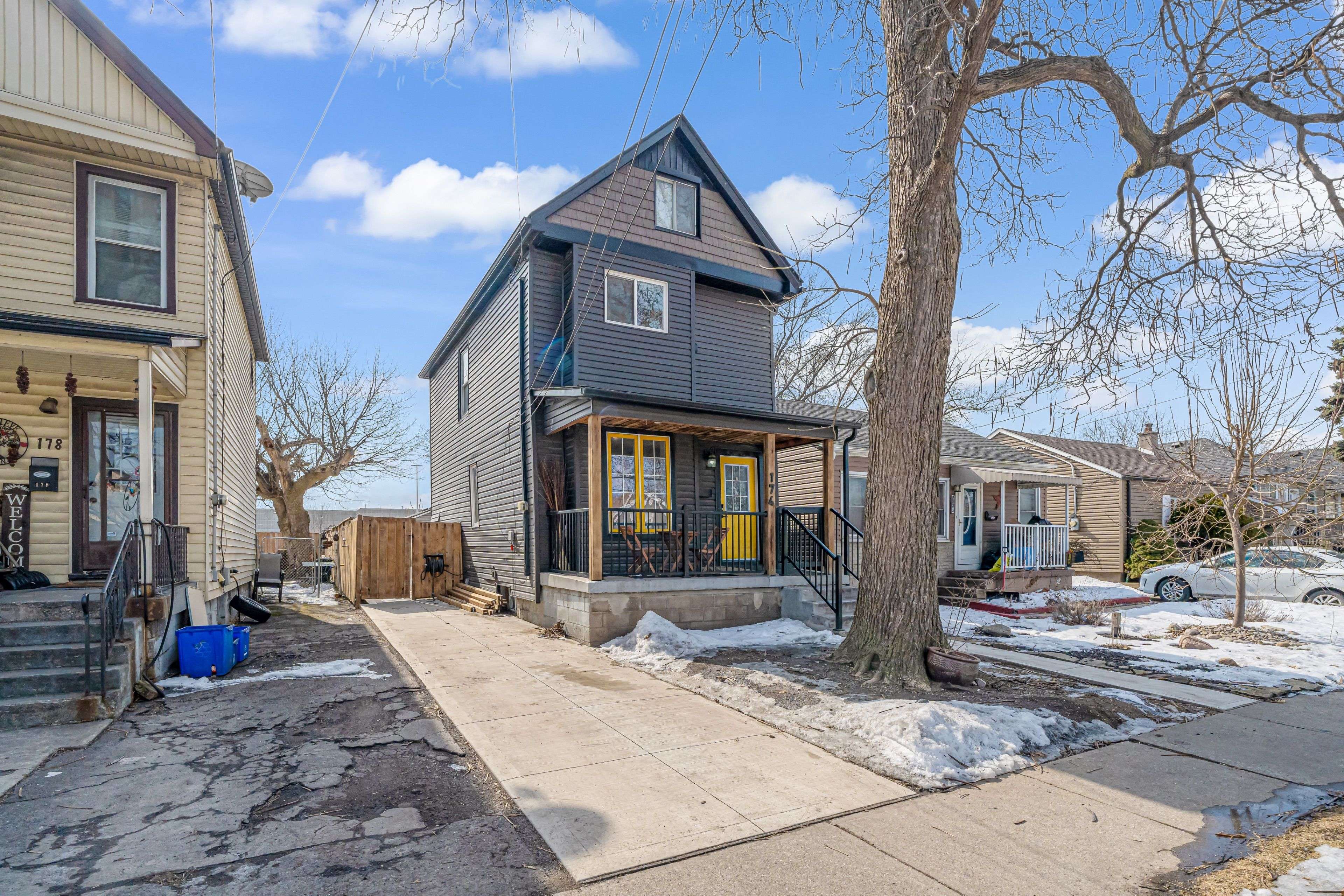 Hamilton, ON L8H 3H7,174 McAnulty BLVD