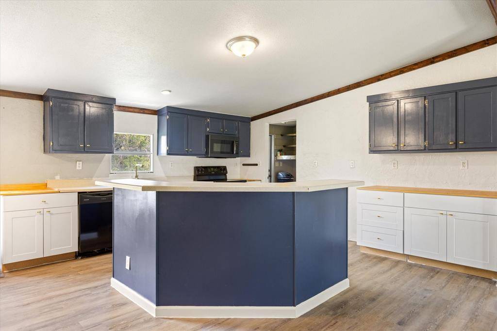 Granbury, TX 76048,1310 County Road 323