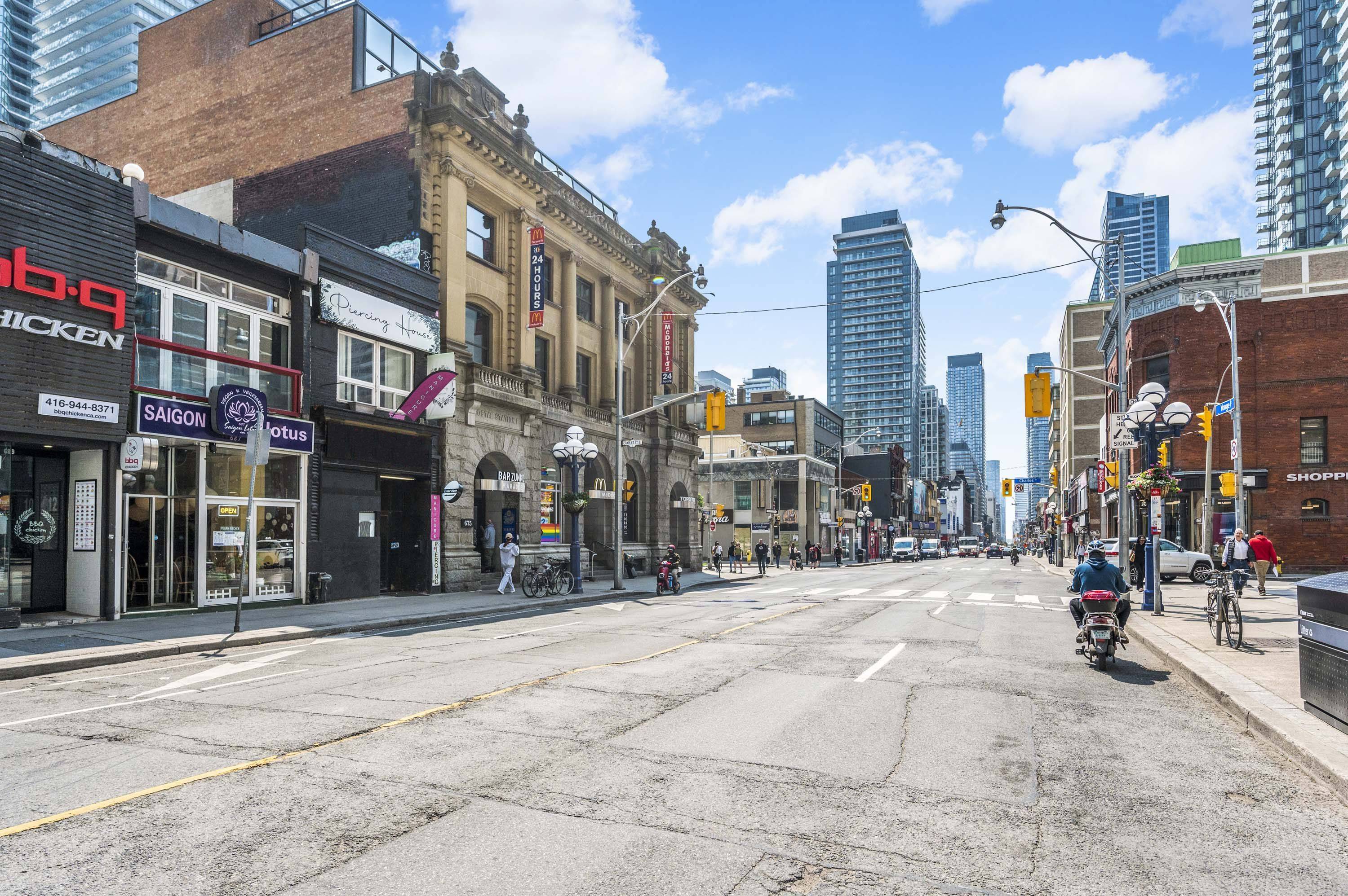 Toronto C01, ON M4Y 2B2,685 Yonge ST #Ground Floor