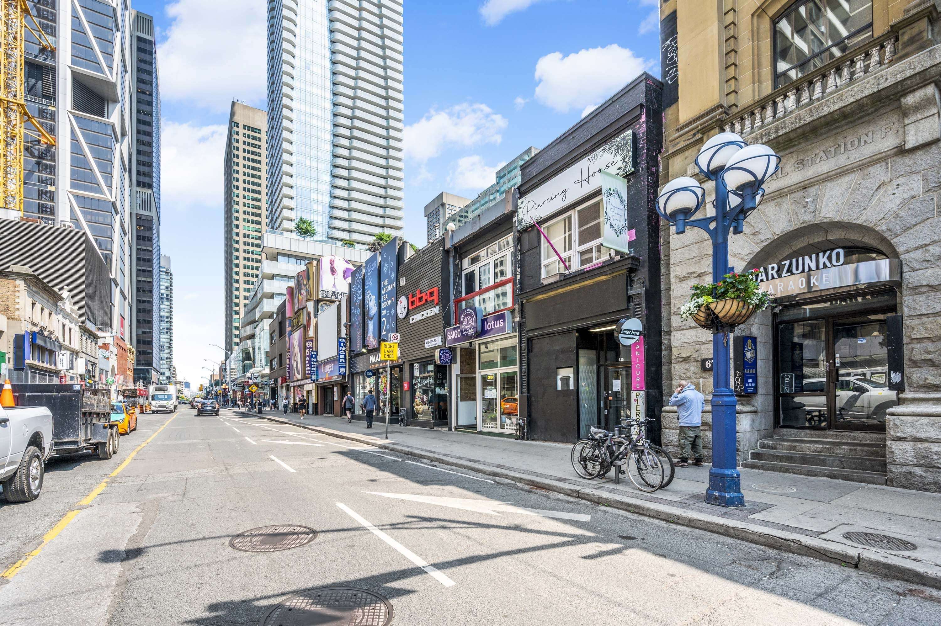 Toronto C01, ON M4Y 2B2,685 Yonge ST #Full Building