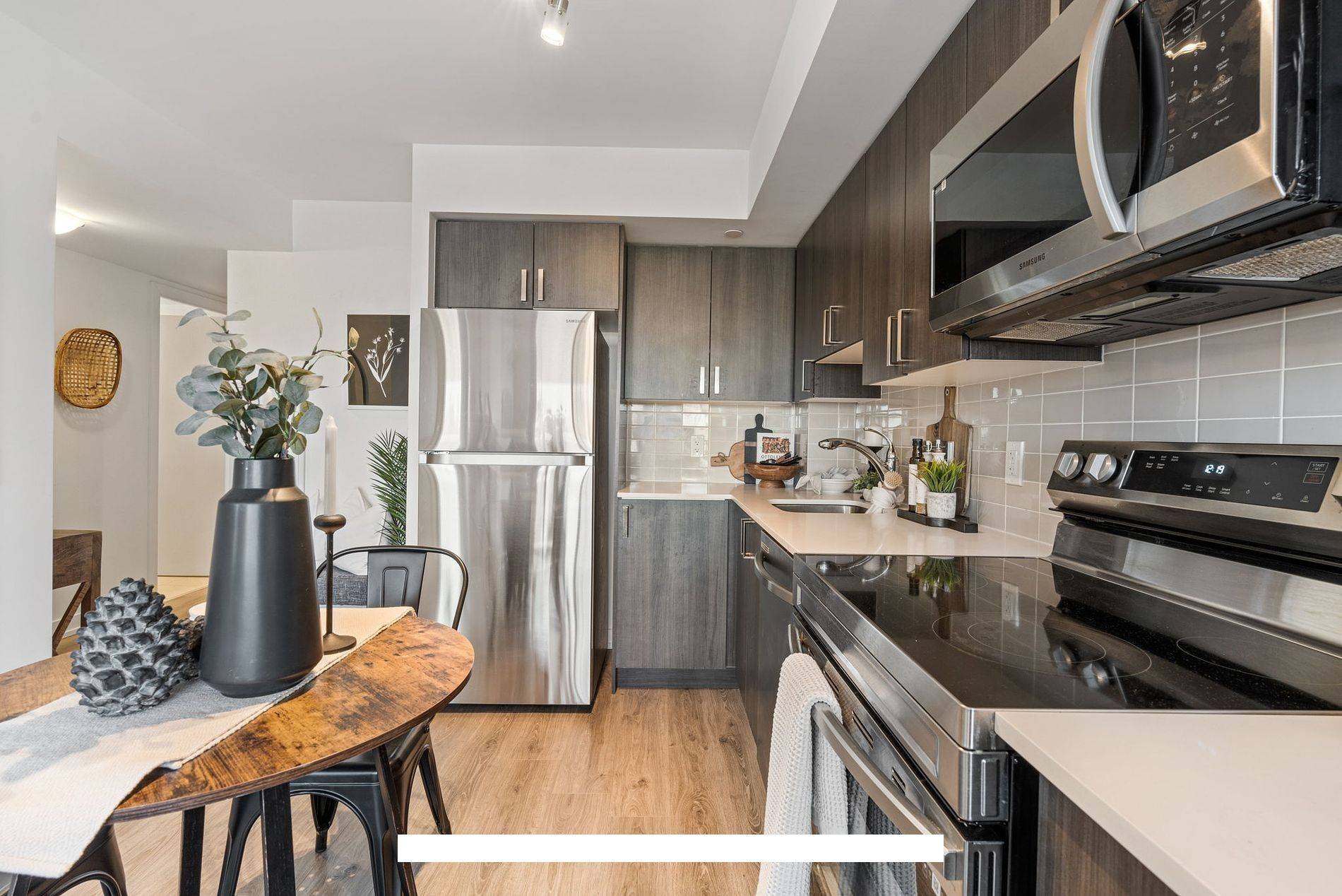 Pickering, ON L1W 0C2,1480 Bayly ST #209