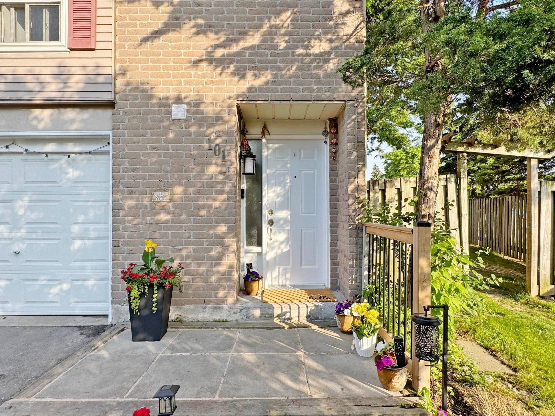 Oshawa, ON L1G 7T3,1133 Ritson RD N #101