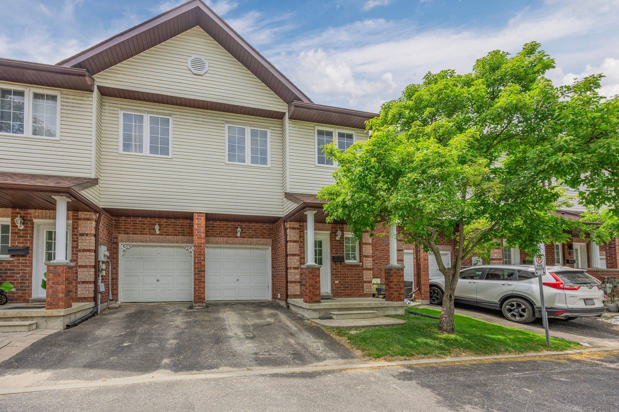 Barrie, ON L4N 4E2,488 Yonge ST #12