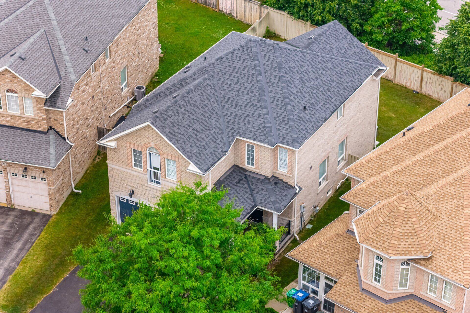 Brampton, ON L6V 4R5,28 Showboat CRES