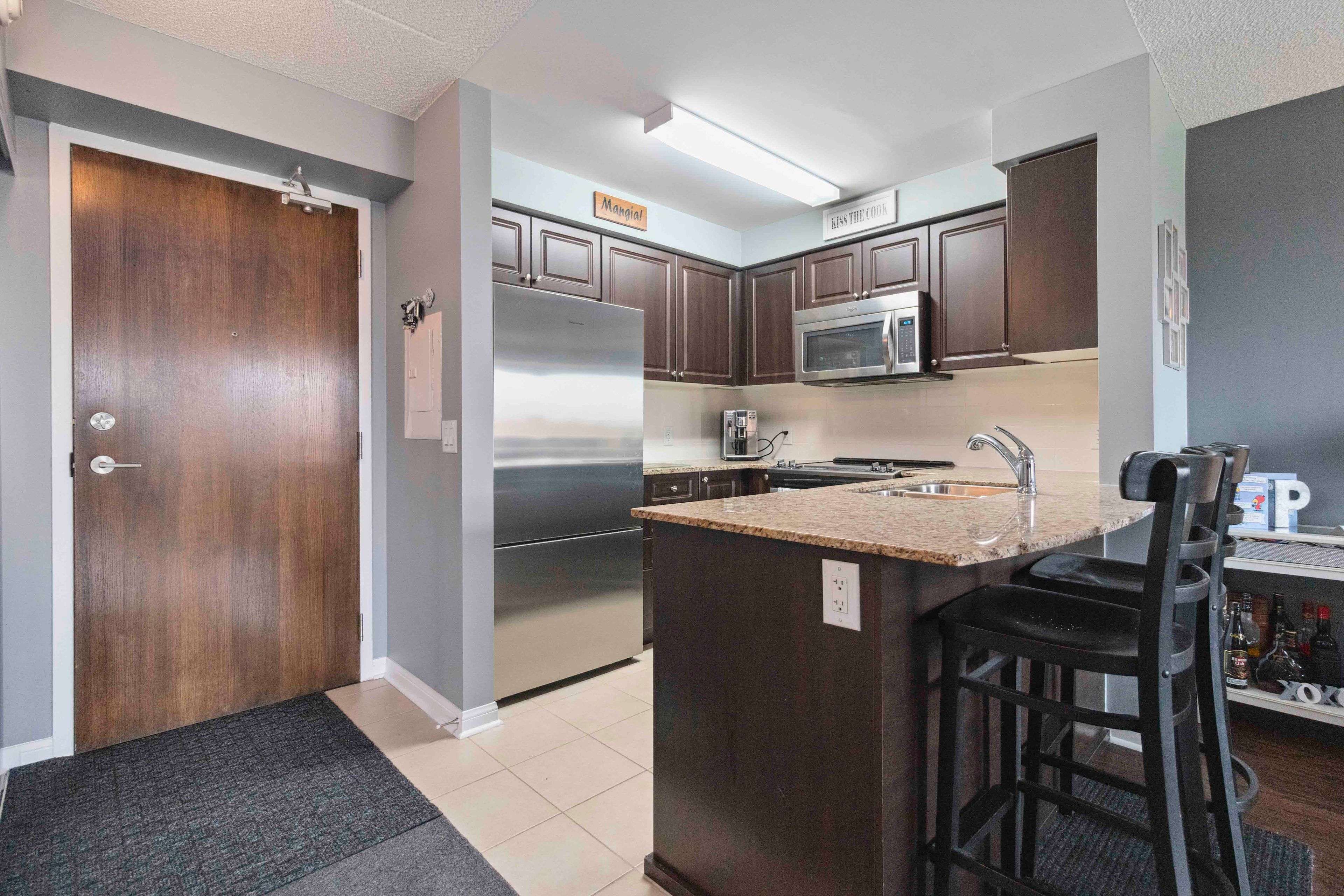 Brampton, ON L6R 3Z7,50 Via Rosedale WAY #210