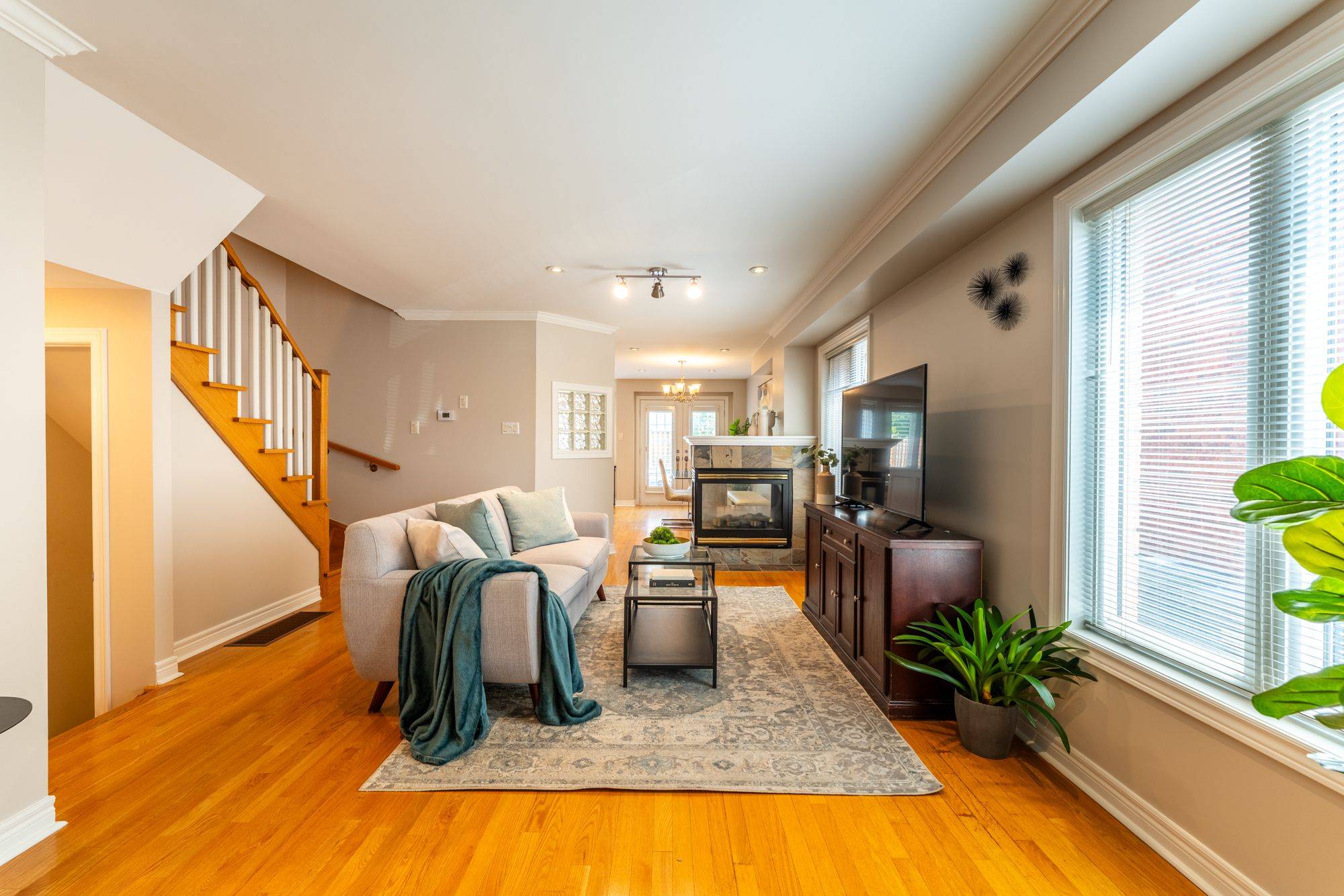 Mississauga, ON L5W 1B7,6991 Elliott Parliament ST