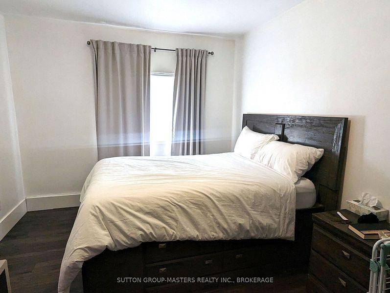 Kingston, ON K7L 3S9,279 Frontenac ST
