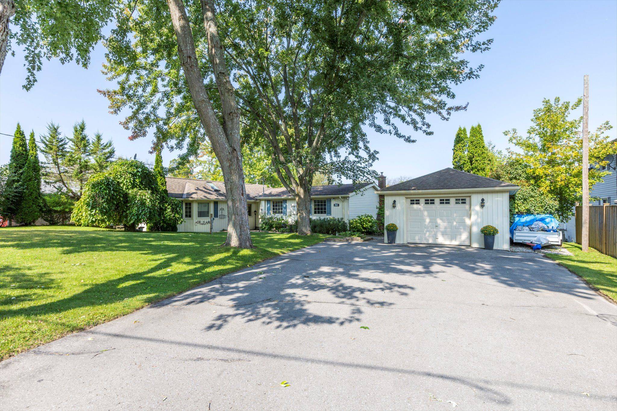 Selwyn, ON K9J 0C5,490 McConnell DR