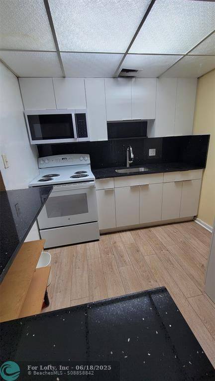 Pembroke Pines, FL 33027,151 SW 135th Ter  #203T