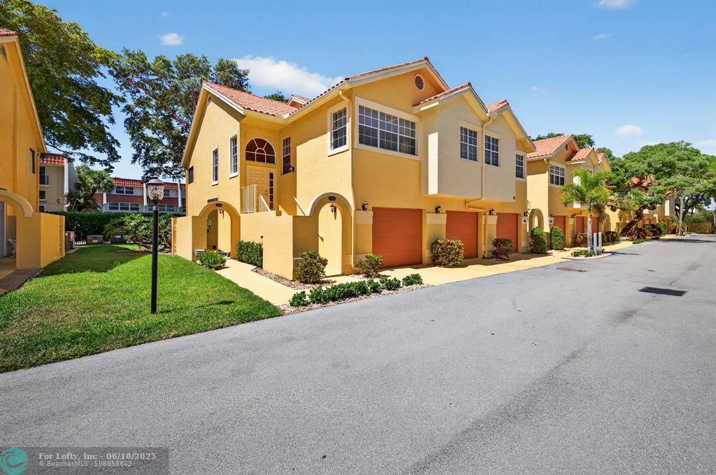Lauderdale By The Sea, FL 33062,2121 S Ocean Blvd  #506