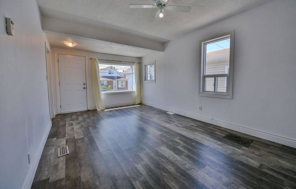 Timmins, ON P0N 1G0,123 Croatia AVE