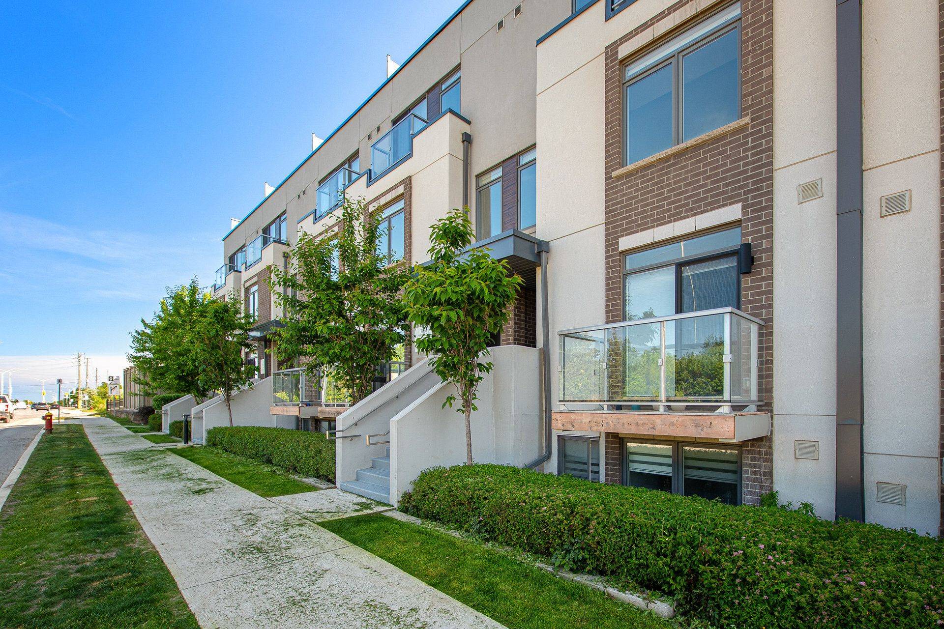 Oakville, ON L6M 1P8,3058 Sixth Line #313