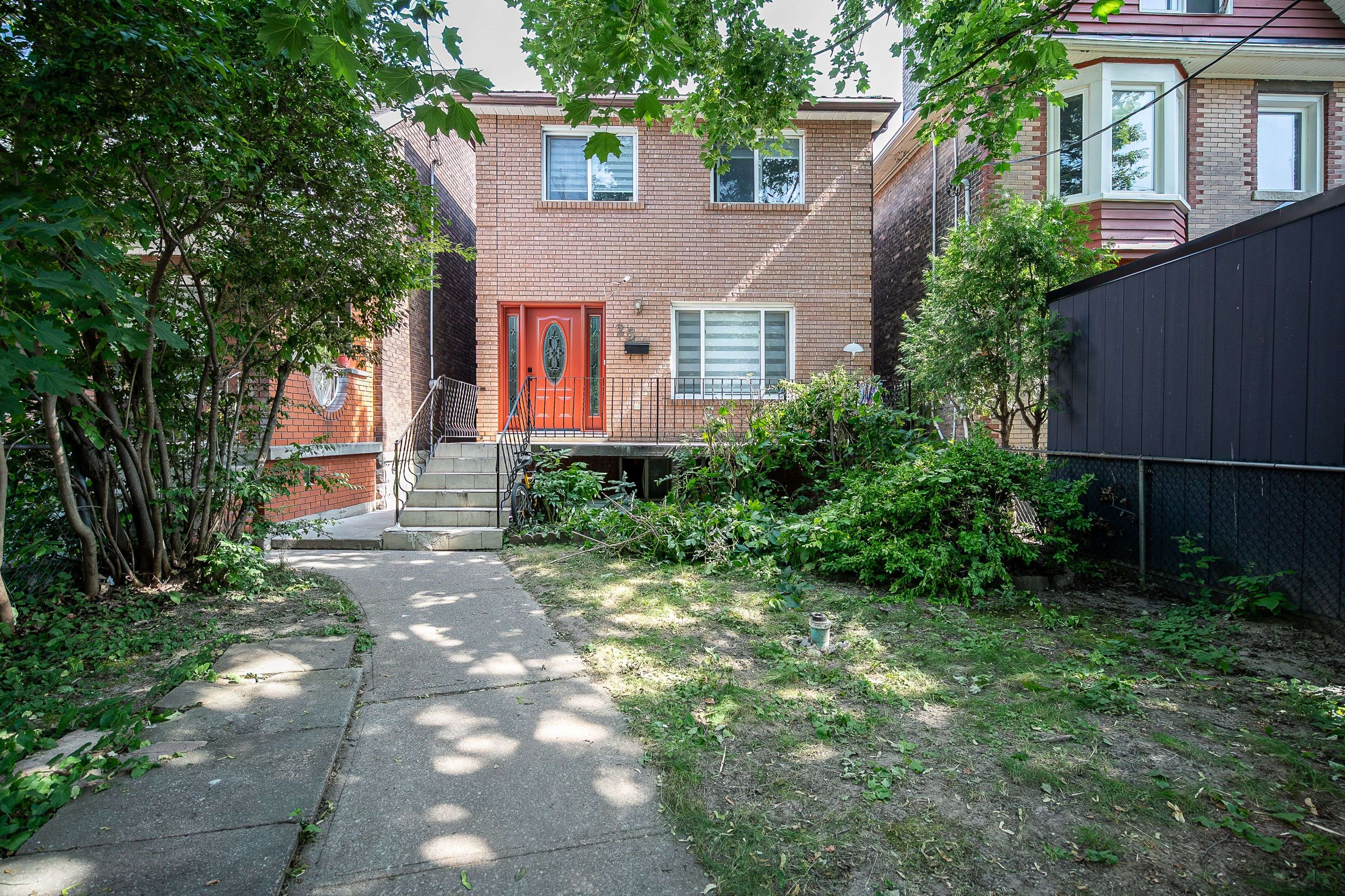 Toronto W03, ON M6H 2L6,25 Auburn AVE