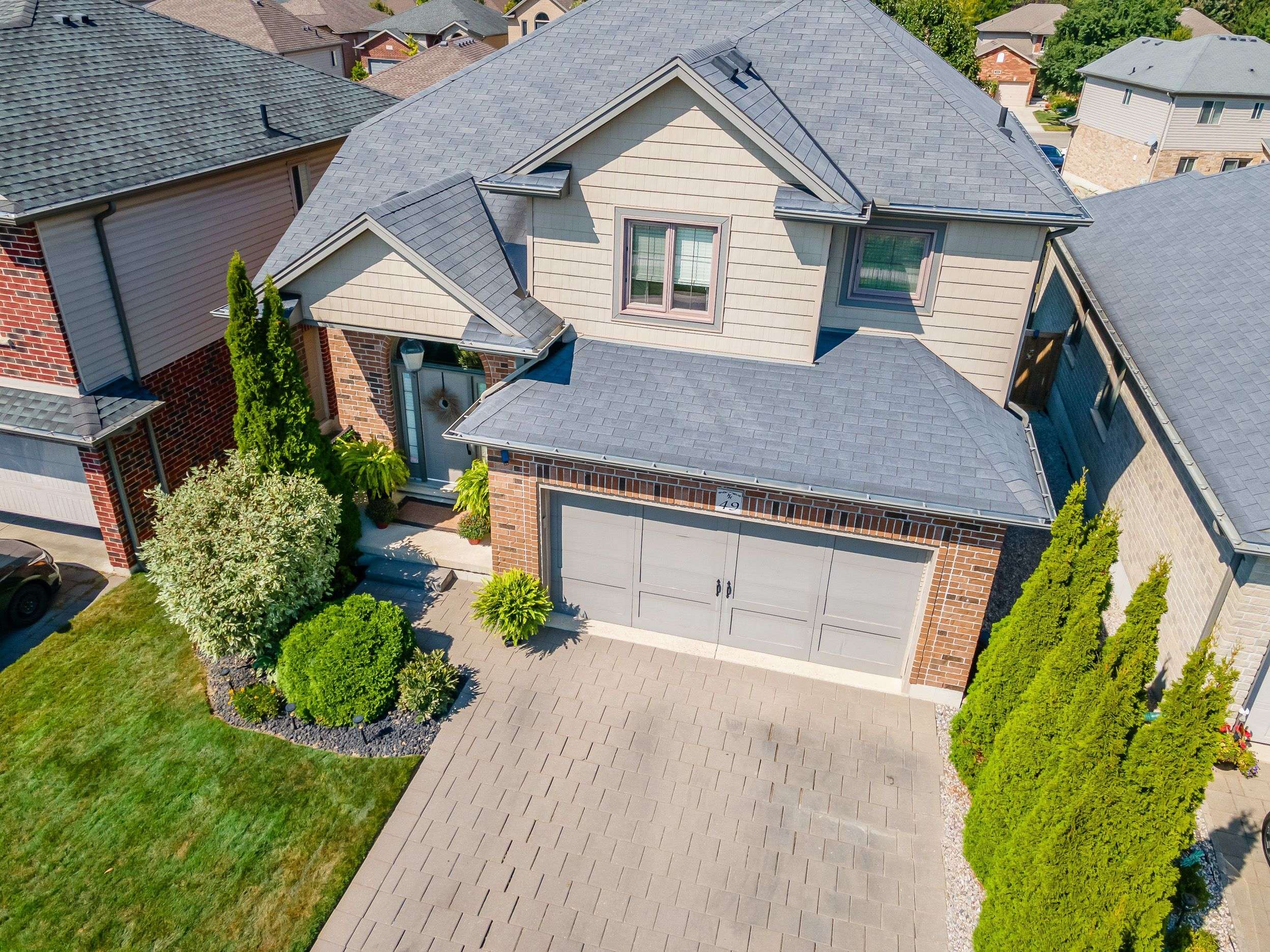 London North, ON N6G 5R3,70 TANOAK DR #49