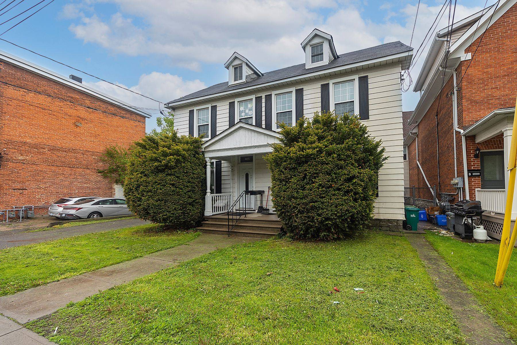 Kingston, ON K7L 1Z1,403-405 Johnson ST