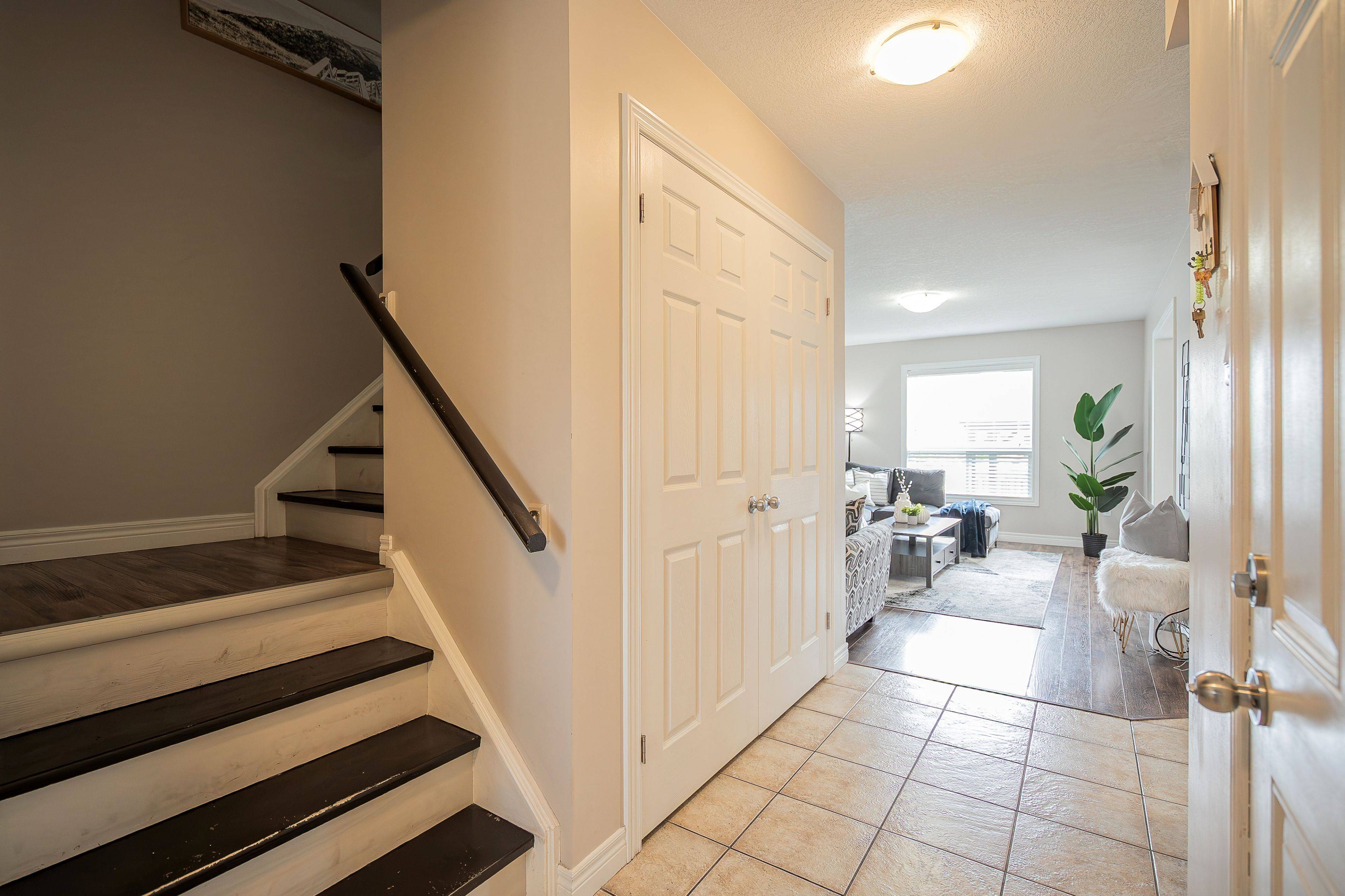 Guelph, ON N1E 0A1,21 Henderson DR