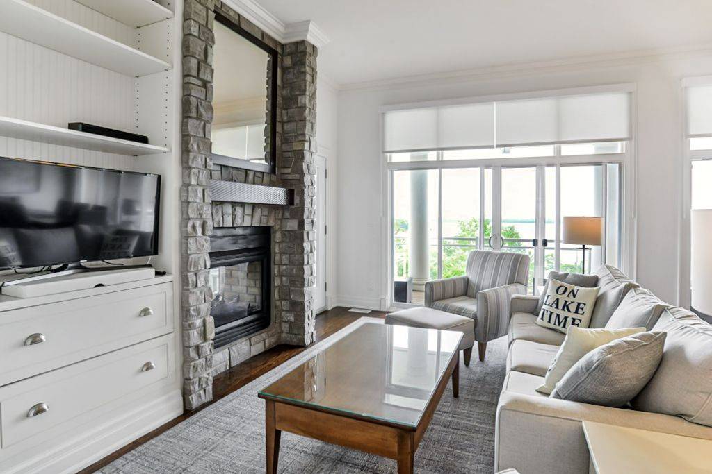 Muskoka Lakes, ON P1L 1W8,1869 MUSKOKA ROAD 118 N/A W #T202 (B2)