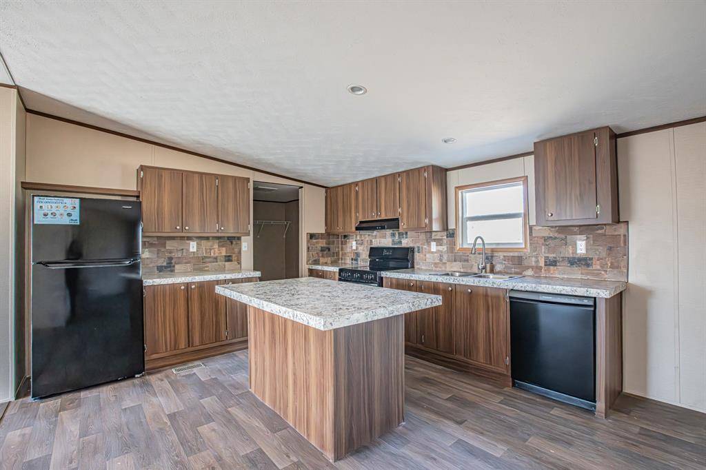 Bridgeport, TX 76426,215 Overland Trail