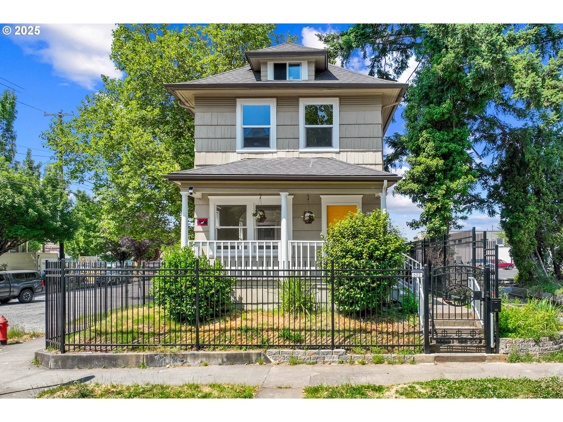 Portland, OR 97232,603 NE HALSEY ST