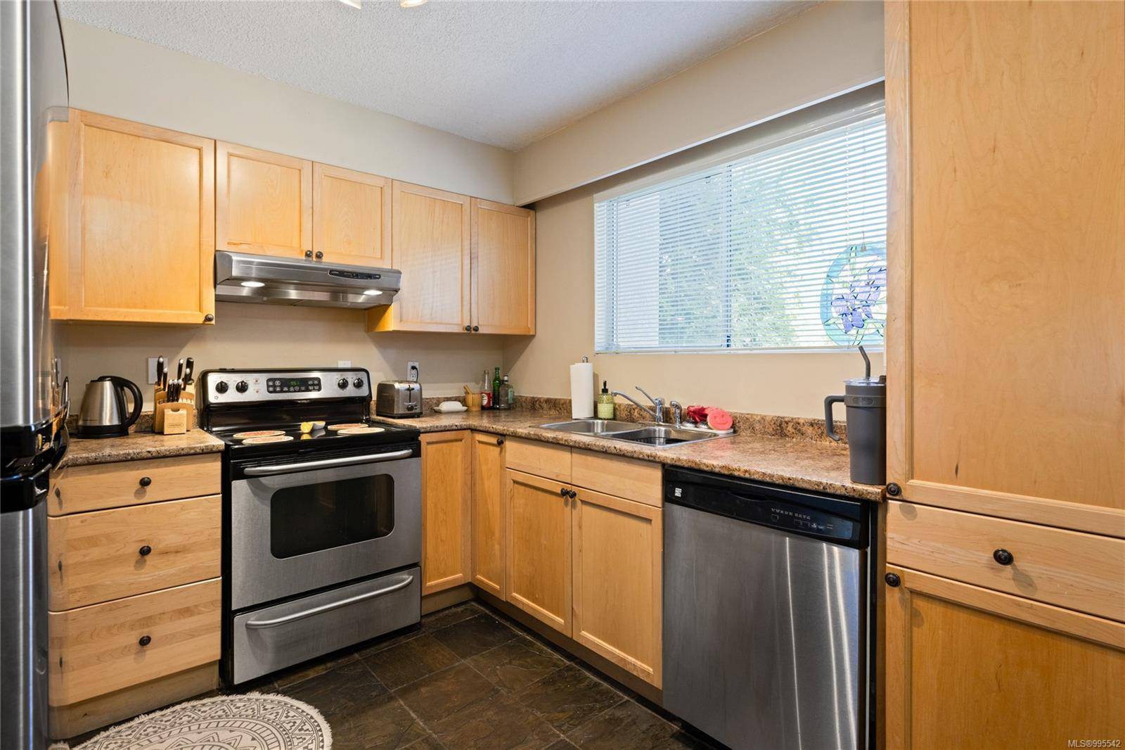 Nanaimo, BC V9S 2N5,1630 Crescent View Dr #3