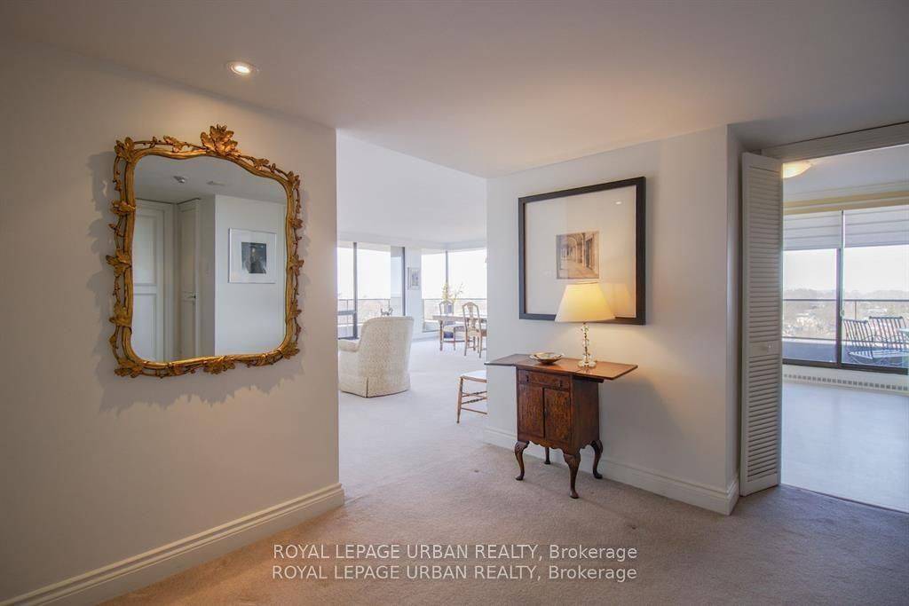 Toronto C09, ON M4T 2B8,20 Avoca AVE #1502/03