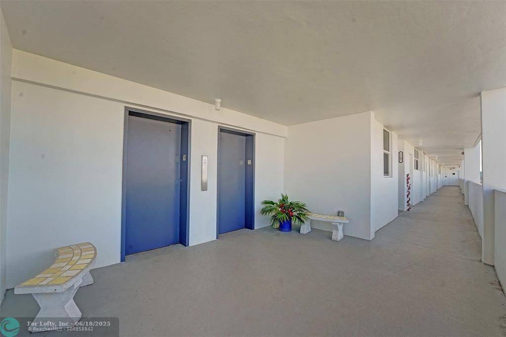 Fort Lauderdale, FL 33308,3100 NE 49 St. #702