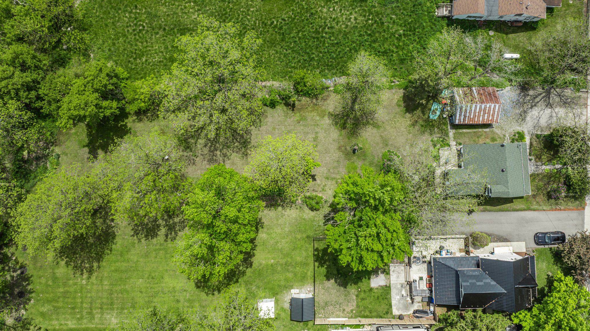 East Gwillimbury, ON L0G 1R0,20377 Leslie ST