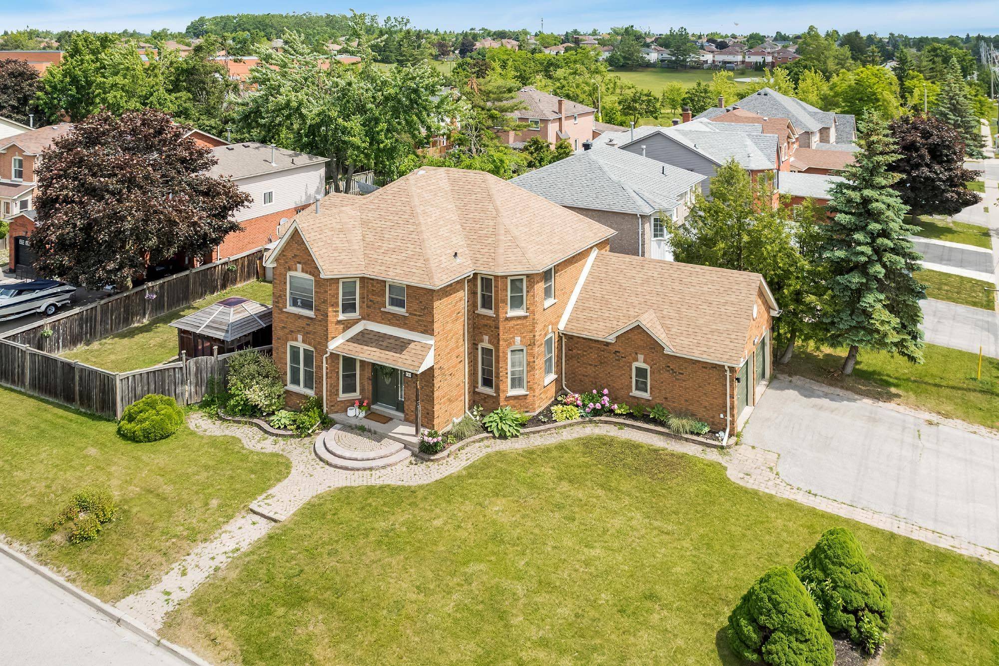 Barrie, ON L4N 7J5,142 Livingstone ST W