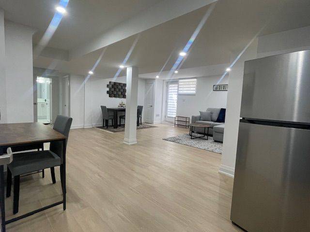 Oakville, ON L6H 4R1,344 Erin ST #Bsmt