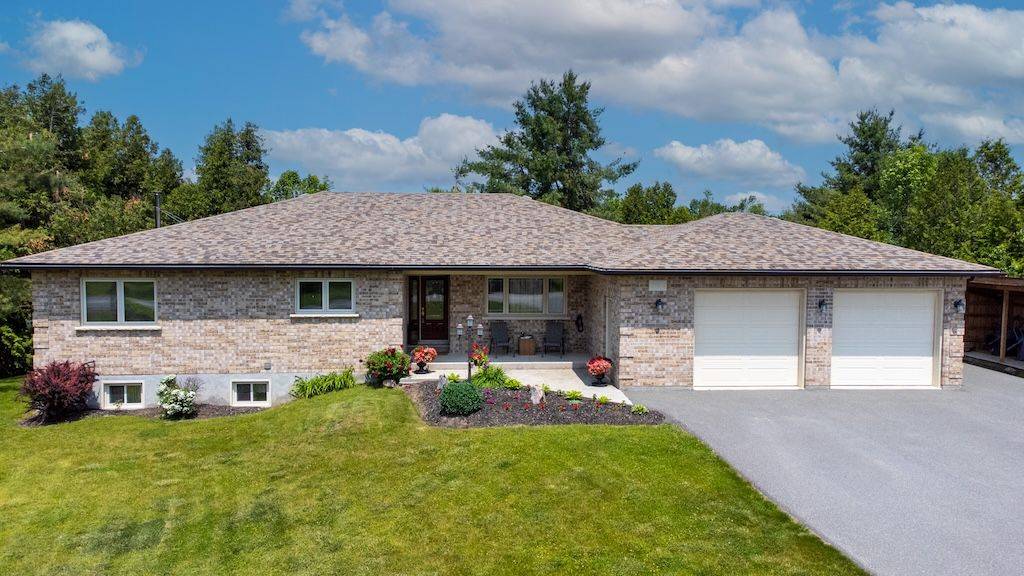 Selwyn, ON K0L 2H0,1744 Barton DR