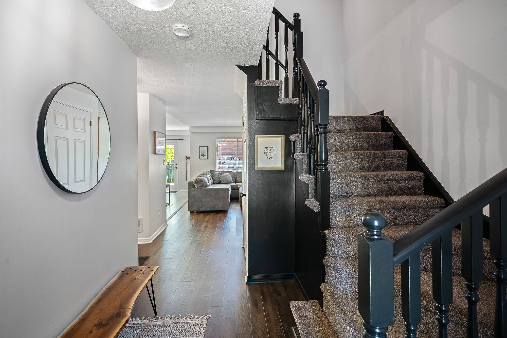Lincoln, ON L0R 1B8,5152 Mulberry DR