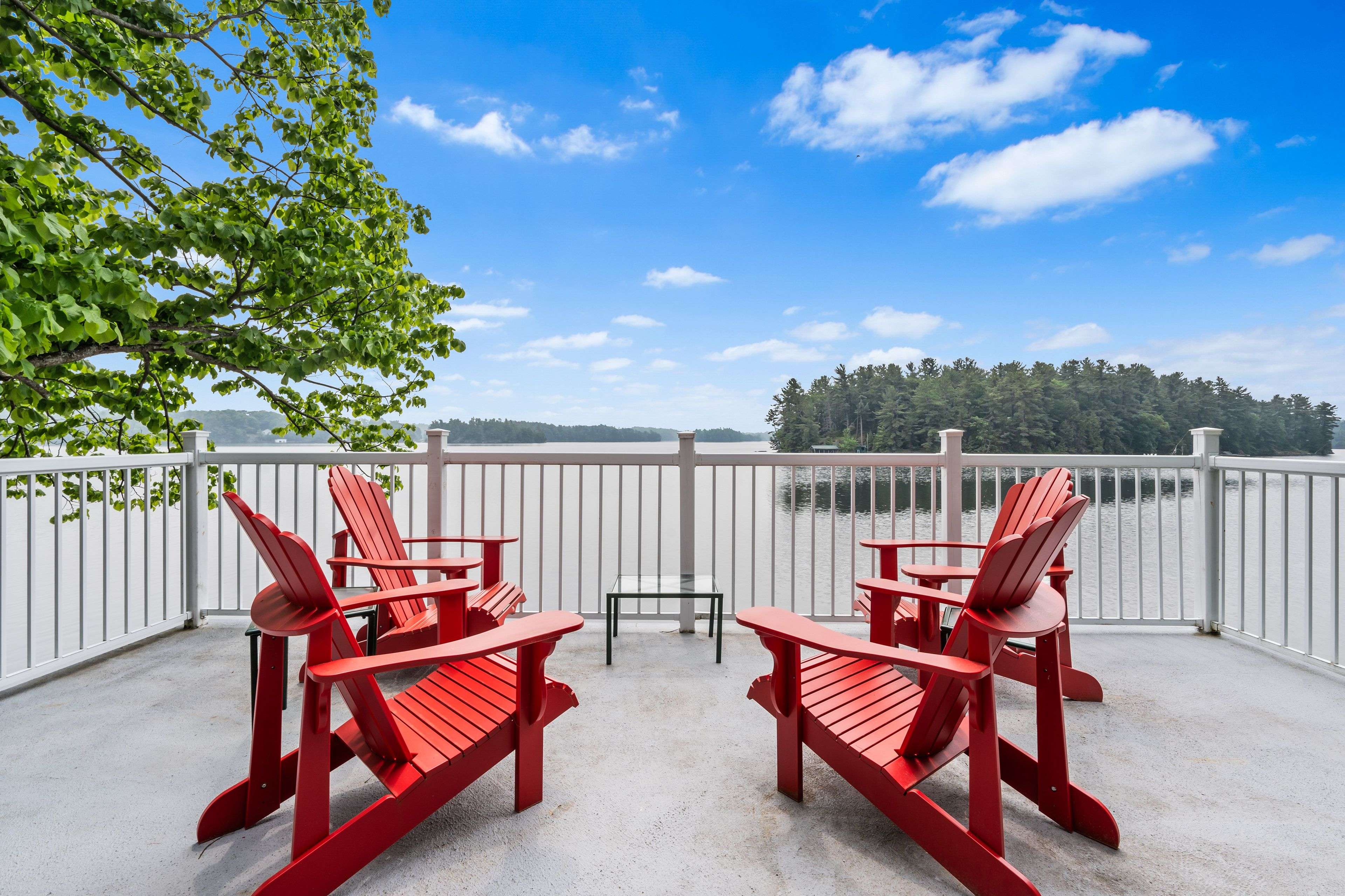 Leeds And The Thousand Islands, ON K0E 1B0,936 Rollingbank LN