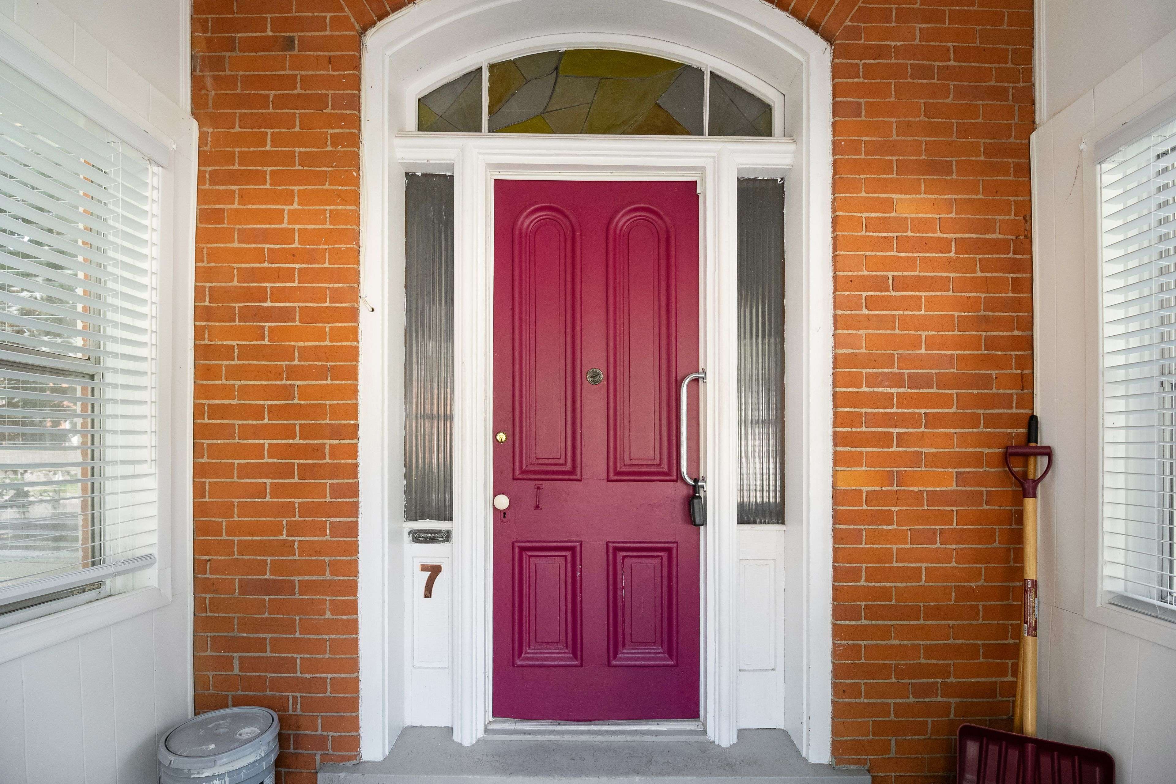St. Catharines, ON L2R 3Z7,7 TASKER ST