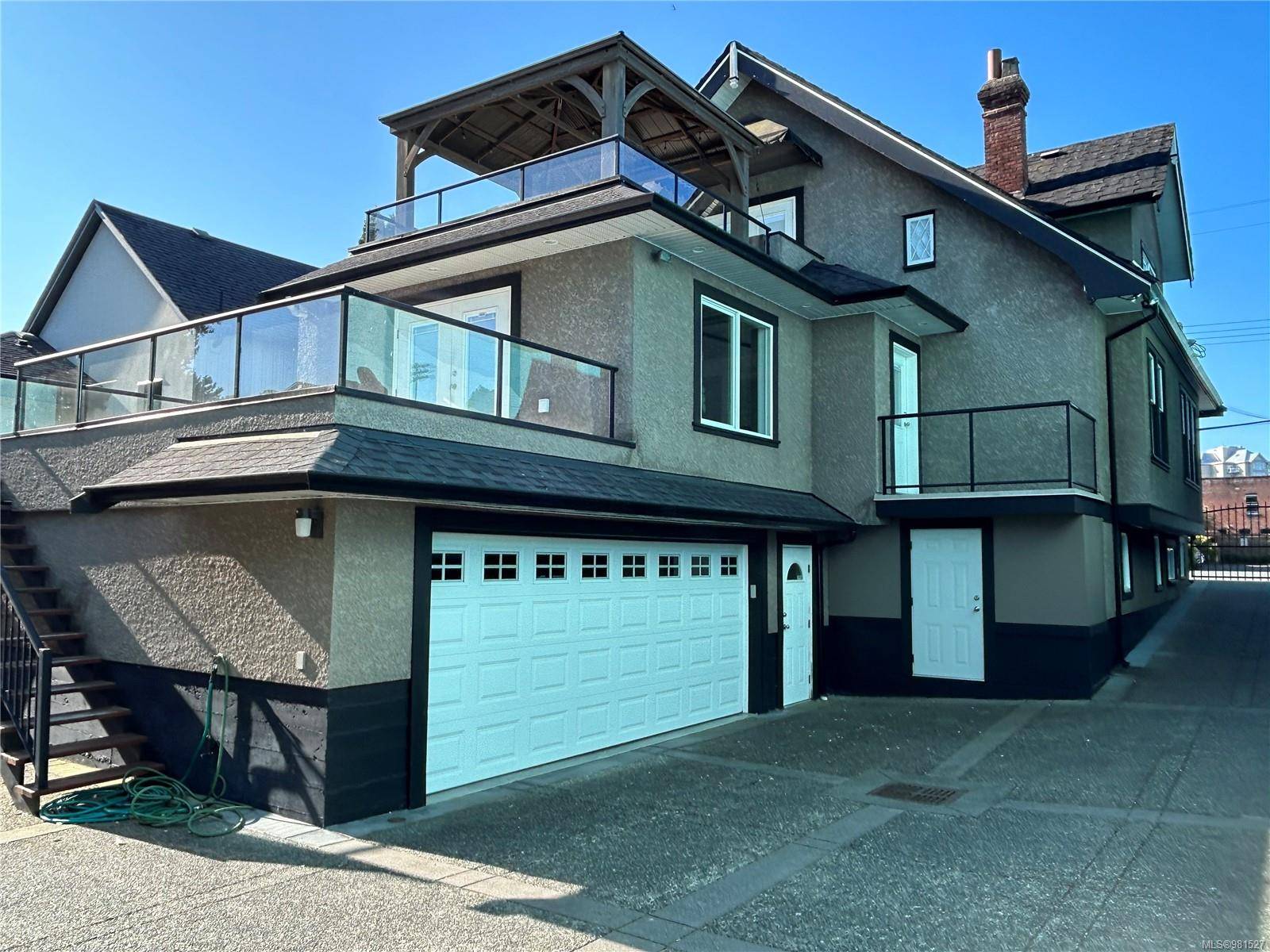 Victoria, BC V8T 1C6,1012 North Park St