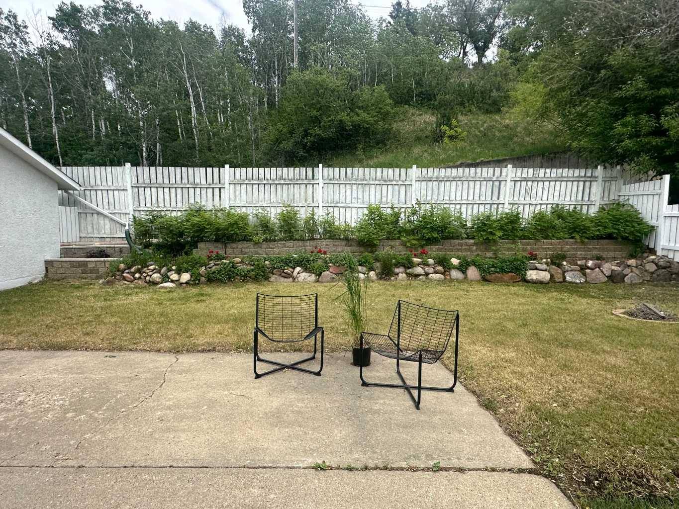 Peace River, AB T8S 1L5,10826 103A ST