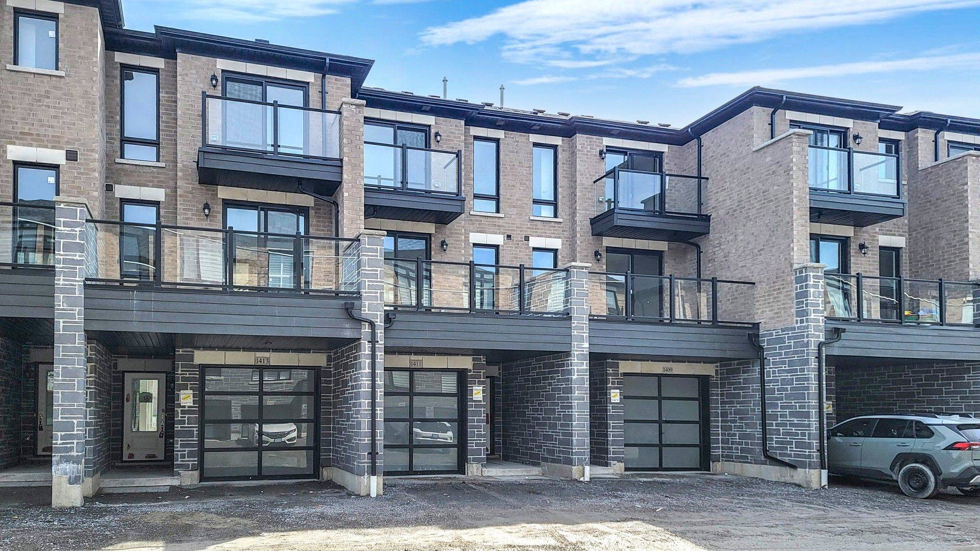 Oshawa, ON L1K 3G1,1411 Coral Springs PATH #45