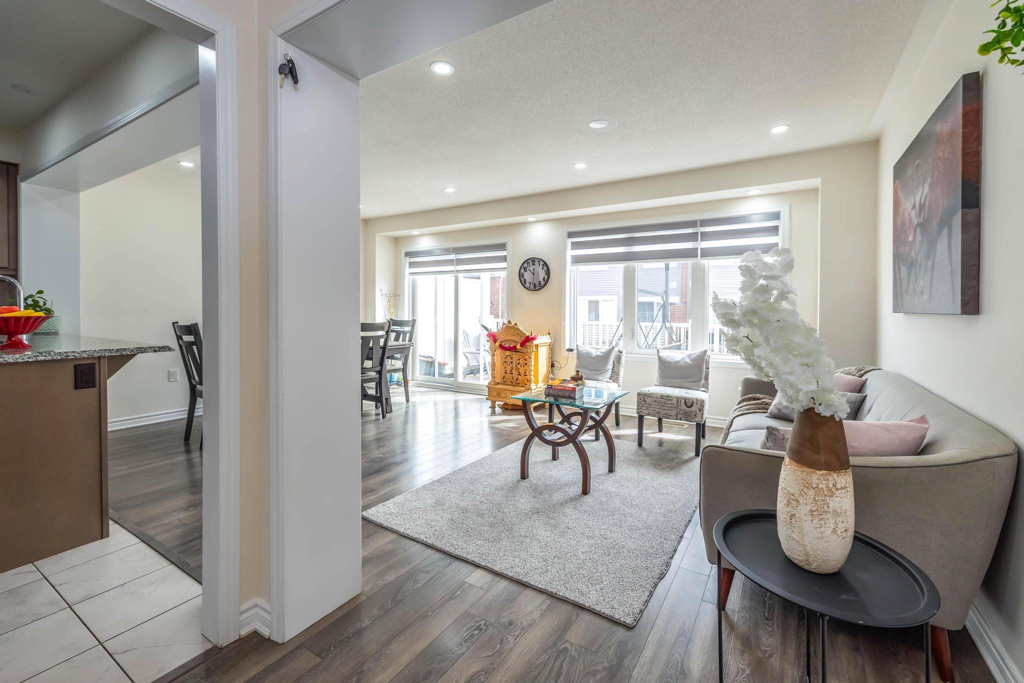 Pickering, ON L1X 0G1,2791 Sapphire DR