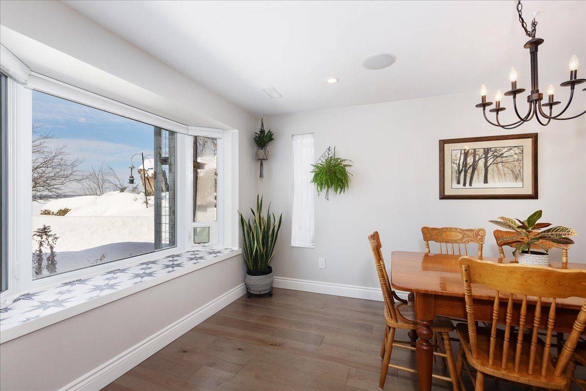 Georgina, ON L4P 3C8,137 Lake DR N