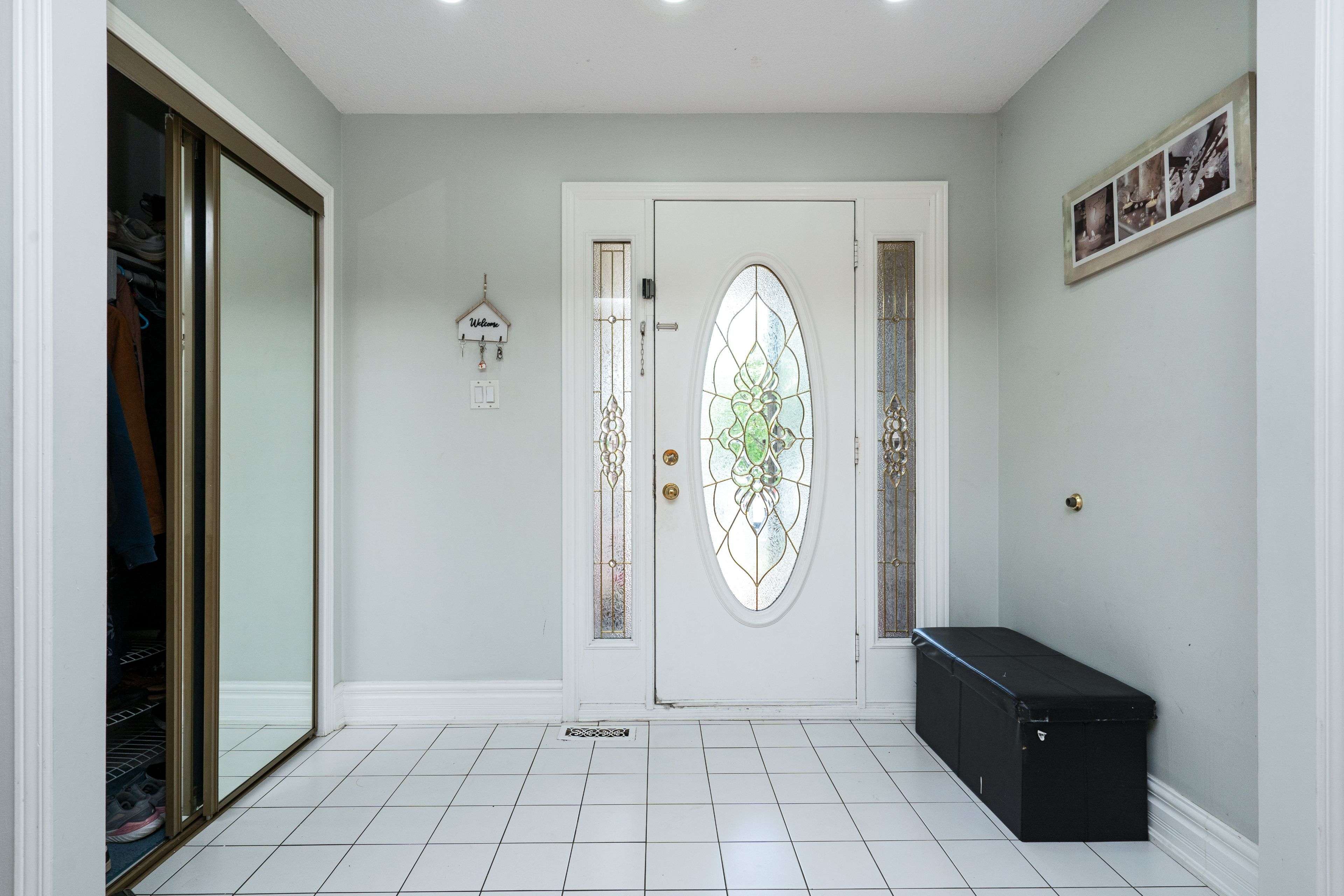 Brampton, ON L6W 3Z4,29 Mossbank DR