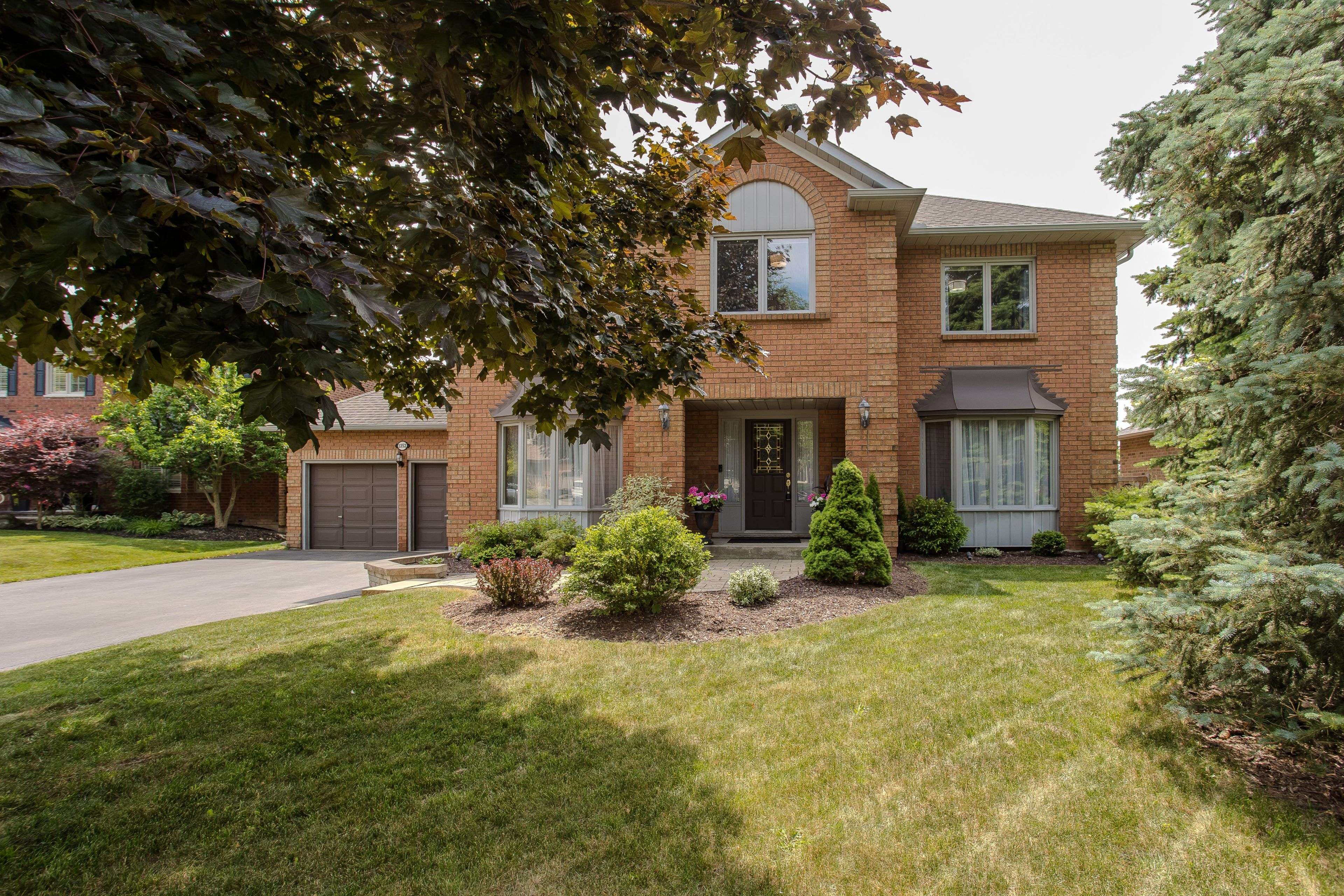 Burlington, ON L7P 4T8,1352 Winterberry DR