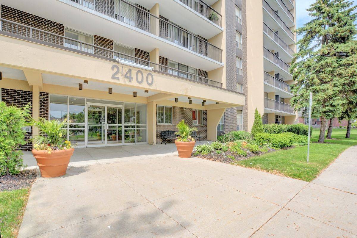 Alta Vista And Area, ON K1H 8L3,2400 Virginia DR #807