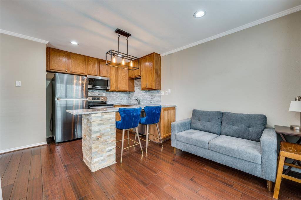 Addison, TX 75001,16301 Ledgemont Lane #217